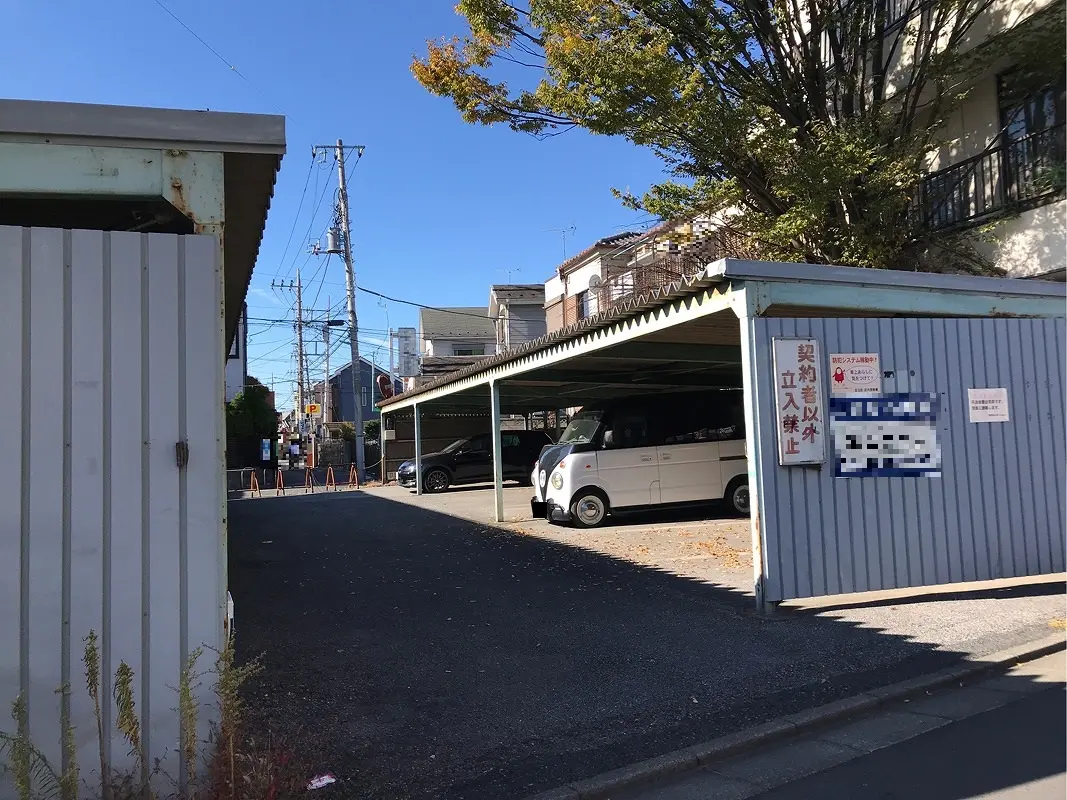 足立区伊興３丁目　月極駐車場